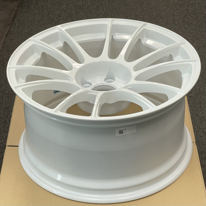 SSR GTX04 Gloss White 18x9.5 5x100 +40