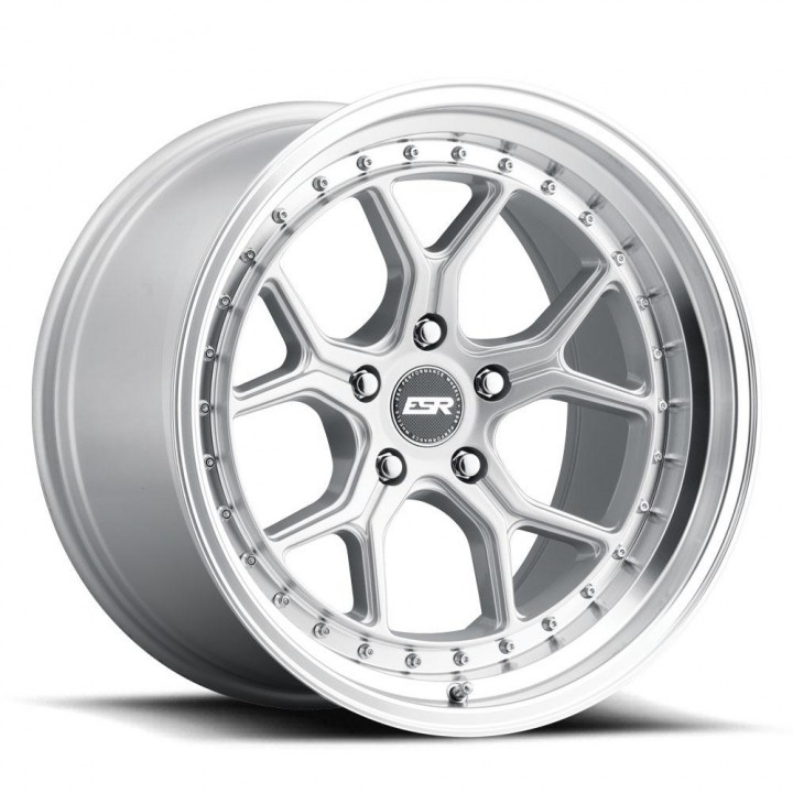 ESR CS2 Hyper Silver 18x8.5 5x105 +30