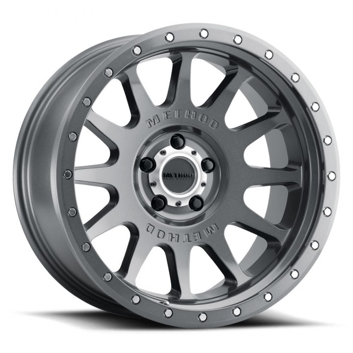 Method MR605 NV Gloss Titanium 20x10 6x135 -24